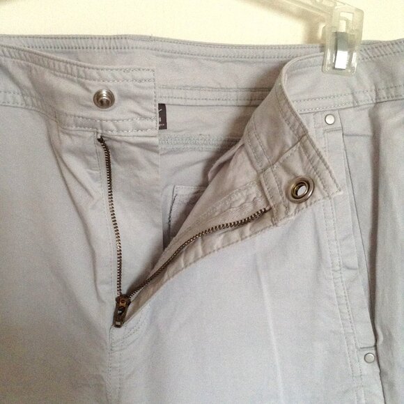 Eddie Bauer Women's Cargo Pants Light Gary Size 14 Casual Pockets Straight Leg - Picture 4 of 10